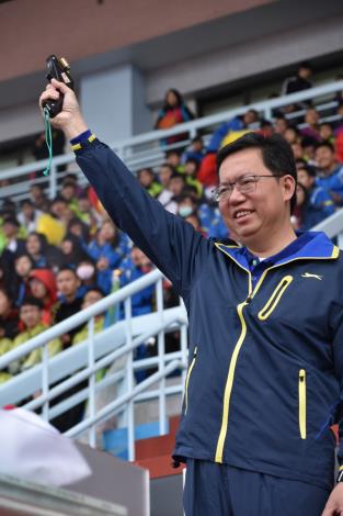 出席中小學聯合運動會開幕典禮　鄭市長：推動全民體育　落實照顧優秀選手、教練及教師||