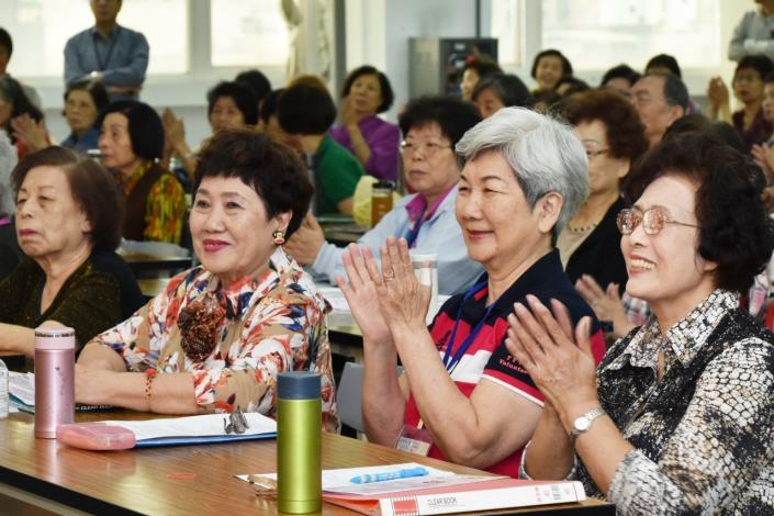 鄭市長：65歲以上老人健保補助今年4月份開辦，民眾不需提出申請，每人每月最高補助749元