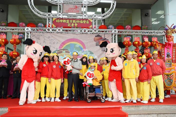 鄭市長：尊重不同宗教及信仰的自由，在台灣燈會中設置「宗教祈福燈區」，祈求國運昌隆、民眾平安