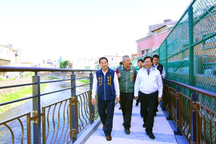 中壢區新街溪人行步道興建工程完工啟用  鄭市長：持續完成「新街溪流域治理計畫」，提升市民生活品質