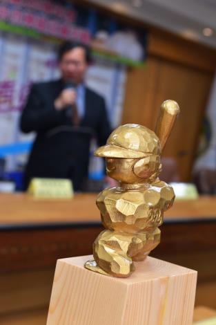 表揚平鎮高中榮獲105學年度教育部棒球聯賽高中木棒組冠軍 鄭市長期勉玉山盃再接再厲，延續冠軍拼圖