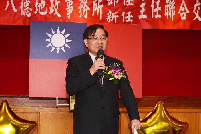 桃園、平鎮及八德地政事務所缷任、新任主任聯合交接暨宣誓典禮  王副市長：三位主任皆具優秀地政背景，勉業務推動更好更順利
