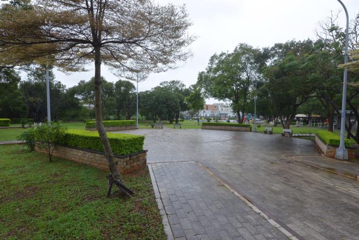 民俗文化公園天幕工程開工動土 鄭市長：預計107年4月底前完工，晴雨都方便使用