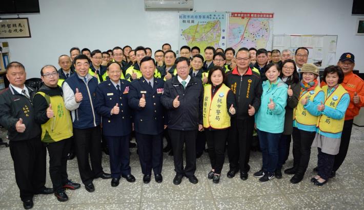 桃園市107年加強重要節日（春節期間）安全維護工作擴大慰勞 鄭市長：感謝警察及協勤同仁的投入，維護春節期間治安與交通