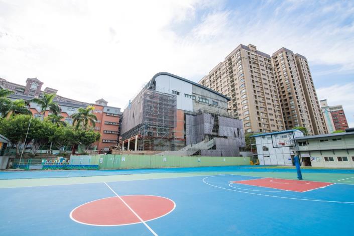 視察南崁國中新建工程及校園設施規劃 鄭市長：增設智慧教室及創客中心，創造更好教育環境