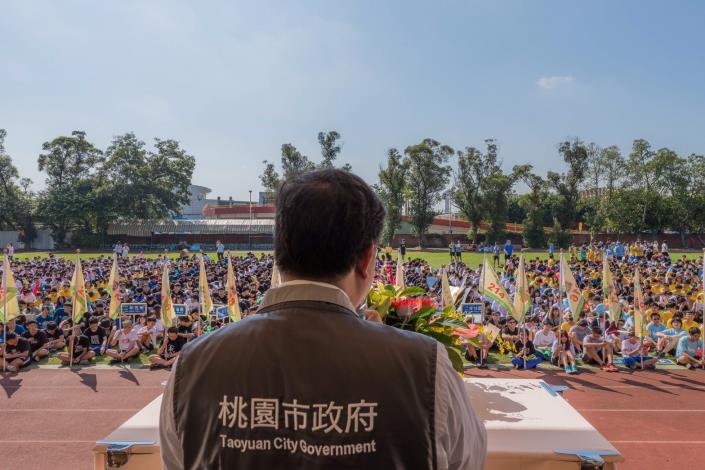 市長致詞，期許大家在課餘放鬆身心，並爭取最好的榮譽