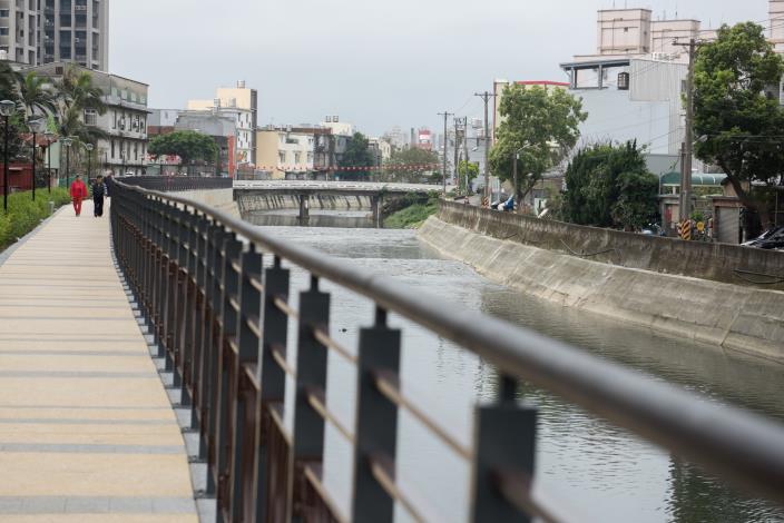 新街溪沿岸人行步道