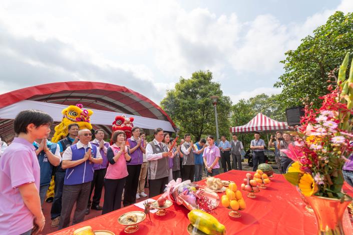 市長上香祝禱工程順利