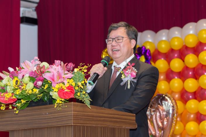 市長感謝媽媽們無怨無悔的付出