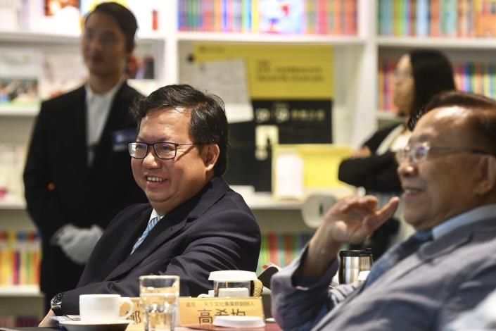 鄭市長出席2019《遠見雜誌》縣市長施政滿意度調查五星縣市長贈獎典禮