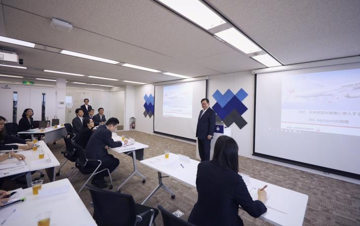 市長與日航代表互動