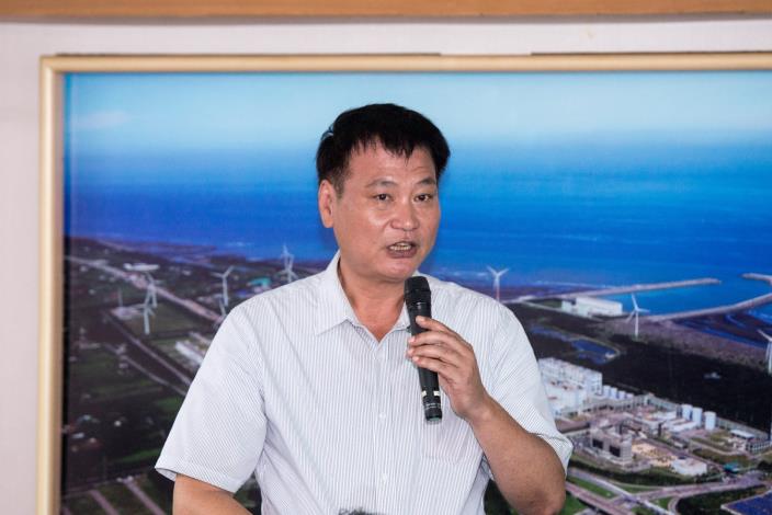 平鎮區長鄭詩鈿進行簡報