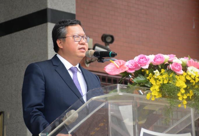 市長致詞表示，新購警用車將提升警察同仁執勤安全性及行動效能