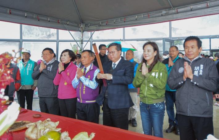 市長祝禱市政順利，地方蓬勃發展