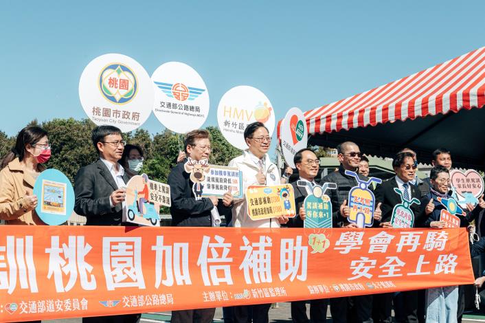 張市長與貴賓大合照