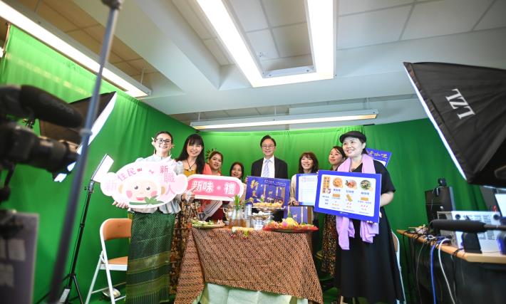 張市長和青創團隊合影