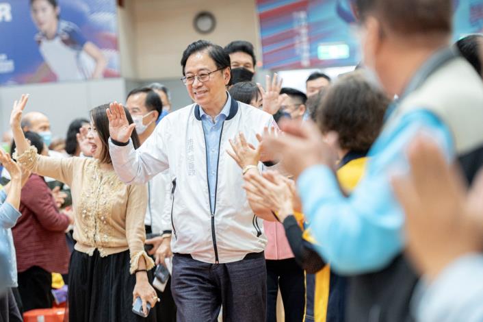 張市長與市民打招呼