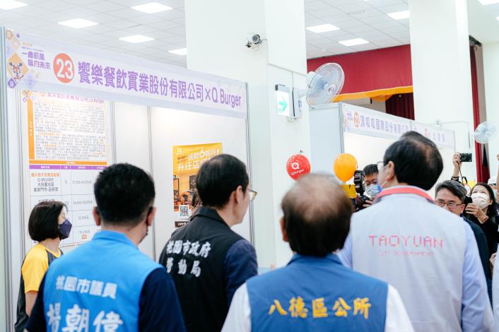 今日徵才產業類型包含電子業、物流業、食品製造業、服務業等，相當多元