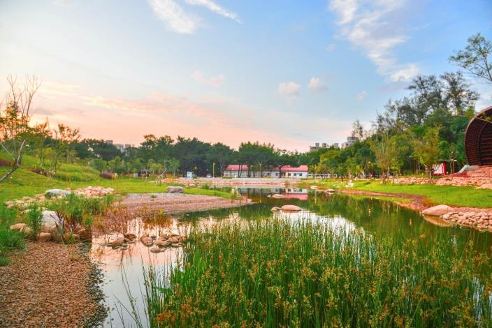 大湳森林公園內的中央水池
