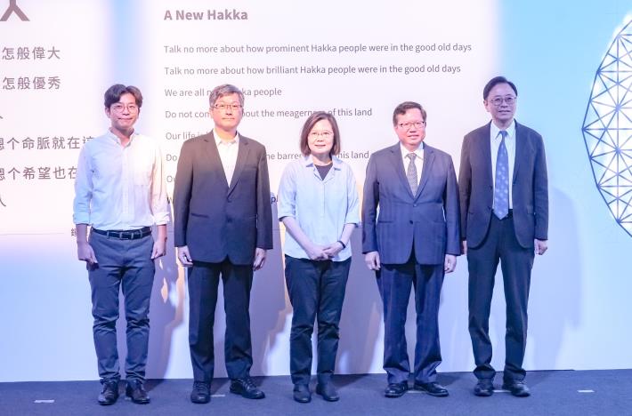 蔡總統與貴賓合影