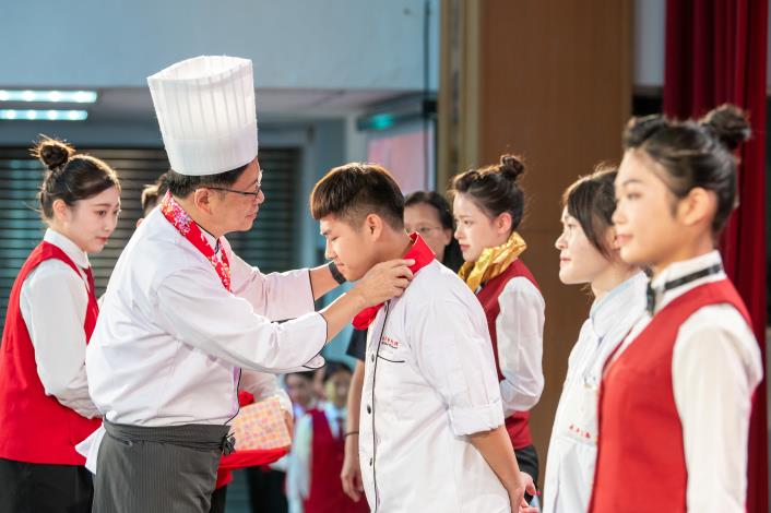 市長表揚於全國技能競賽中獲得佳績的學生們