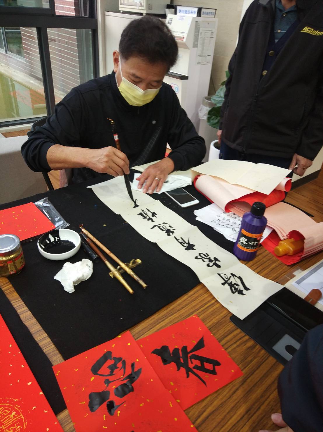 113年春聯揮毫現場照