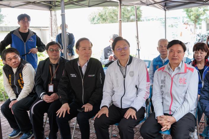 市長率跨局處及富台國小校長評估視察