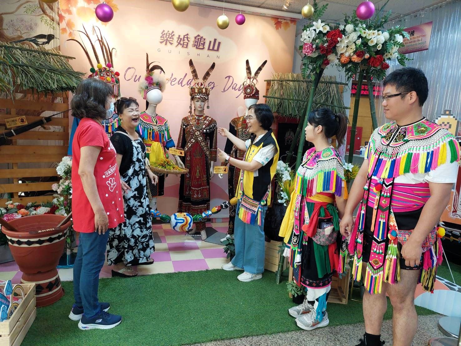 傳統原民婚禮為主題,並用自然素材打造結婚拍照專區