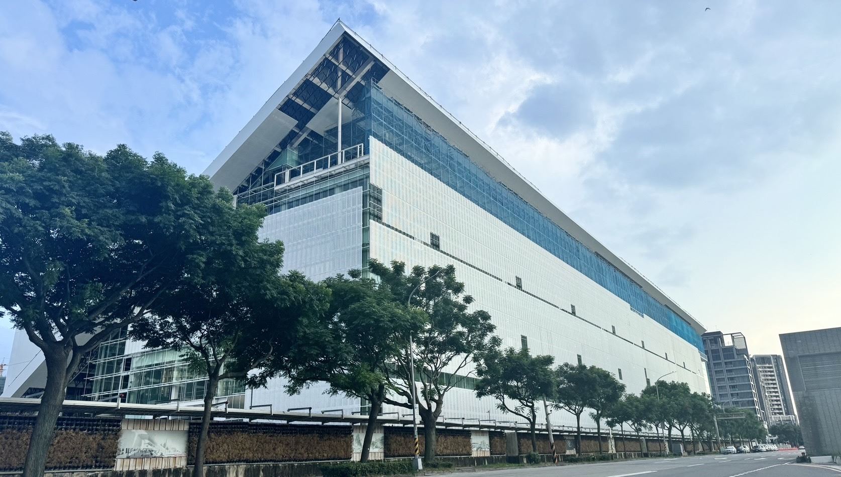 04-桃園市立美術館外觀。(桃園市立美術館提供)