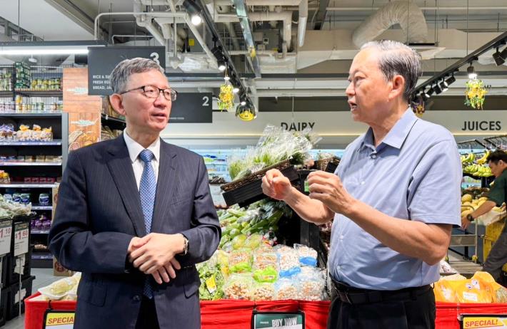 王副市長與陳逢坤總裁討論協助桃園農特產進軍新加坡連鎖超市事宜