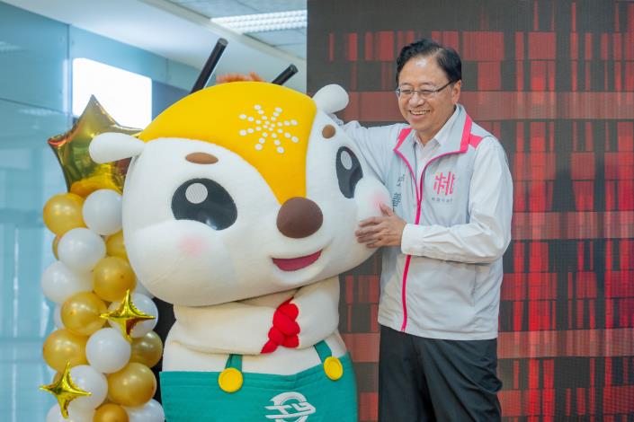 市長與捷寶開心互動