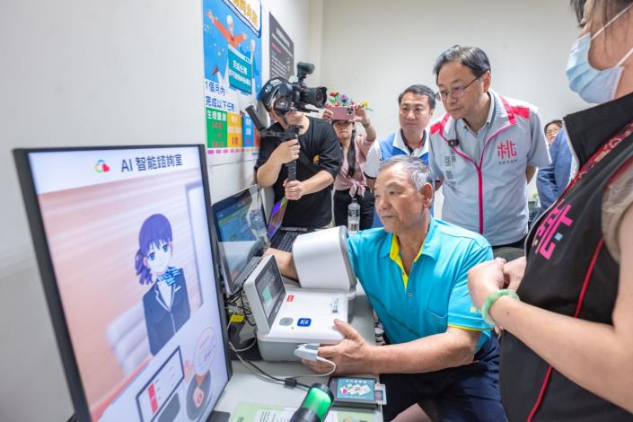 市府將致力打造完善的社區健康照顧網絡