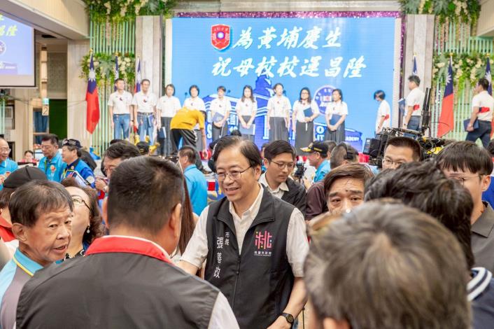 張市長與陸軍官校校友親切互動