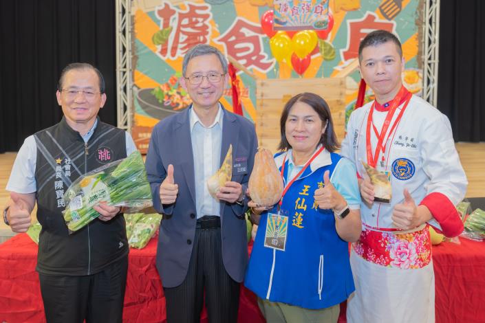 王副市長和與會貴賓合照
