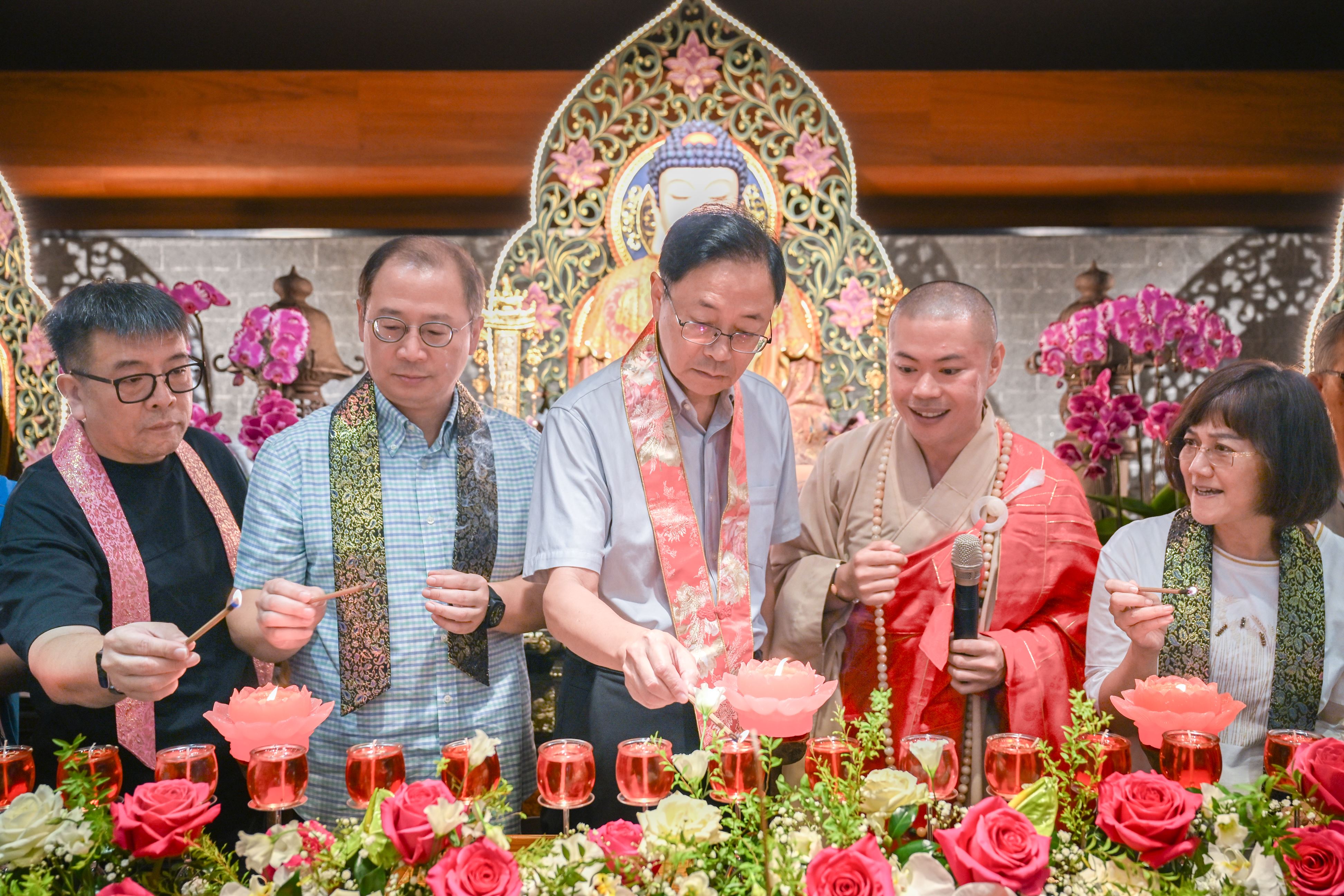 張市長點燈祈福