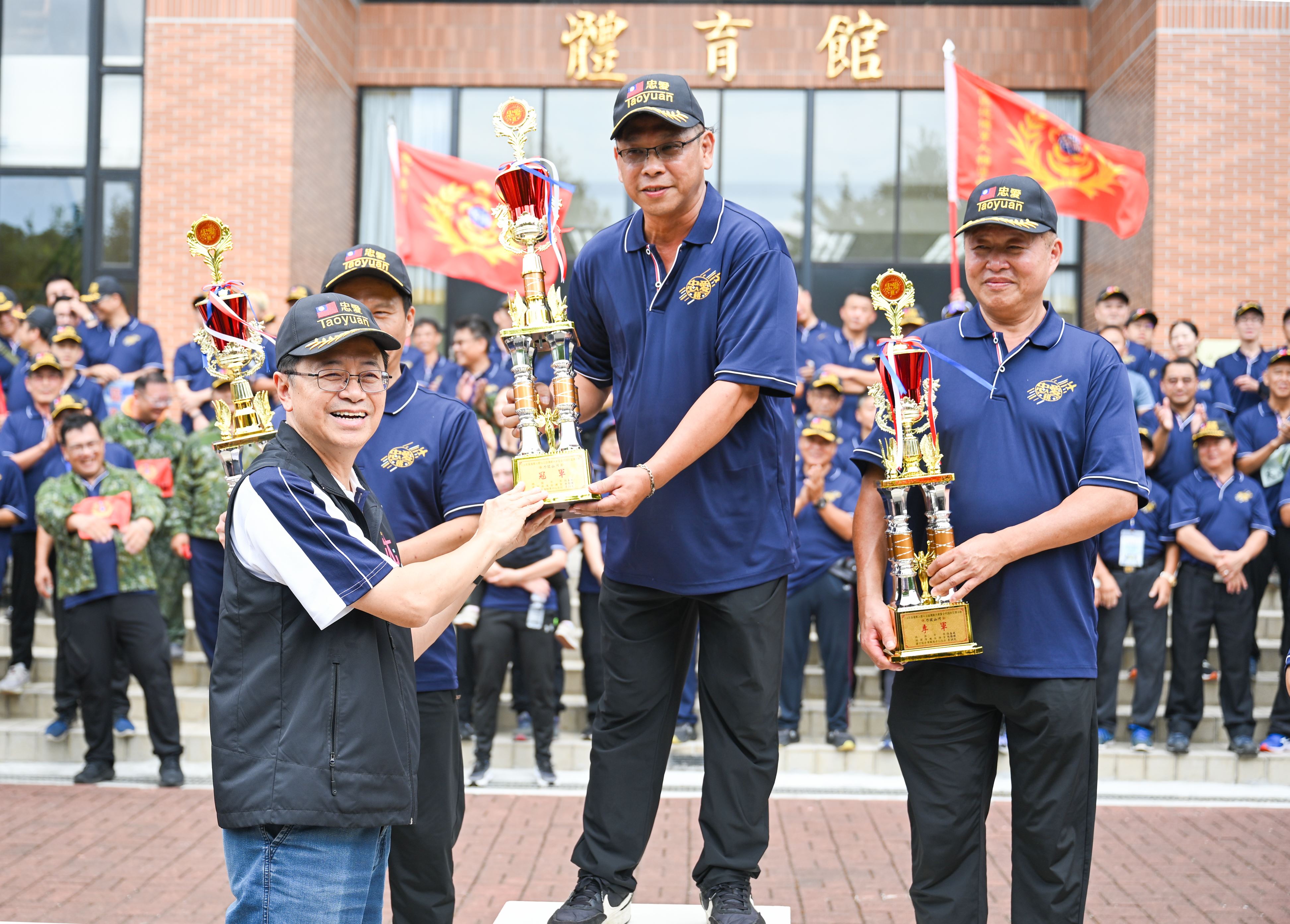 本次活動首度邀請榮民之家30名住民參與趣味競賽，讓後備軍人與弱勢族群互動交流，不僅提升戰力、凝聚向心，也發揮團隊精神與公益關懷。