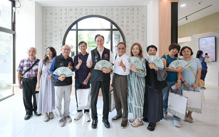 張市長與貴賓合影