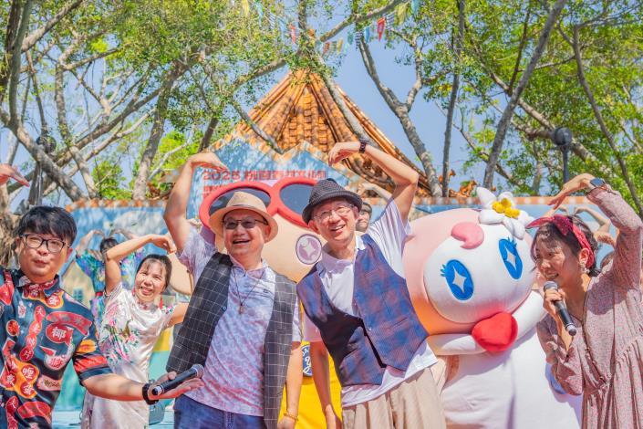 王副市長與邱局長邀大家一起來參加眷村文化節