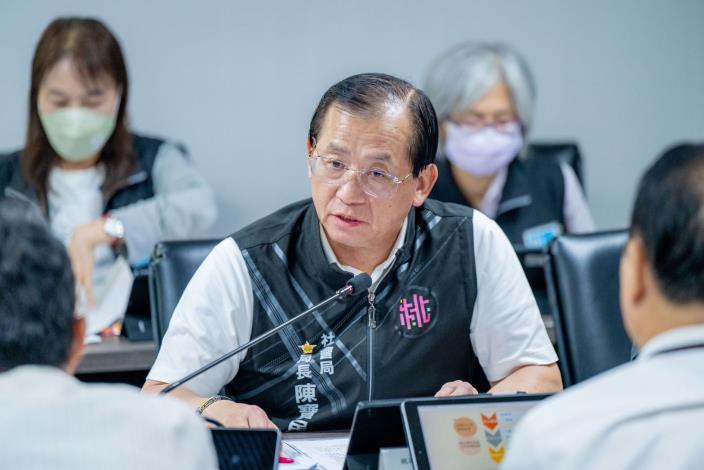社會局陳局長說明