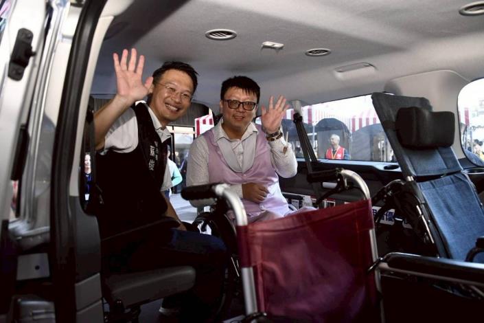 蘇副市長與貴賓合影