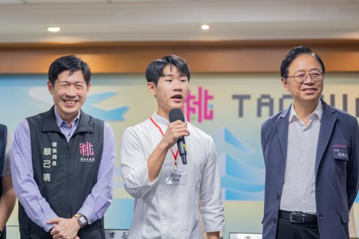 吳添豪同學發表得獎感言