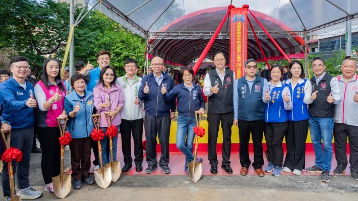 桃園區龍祥市民活動中心暨兒28公園新建工程大合影