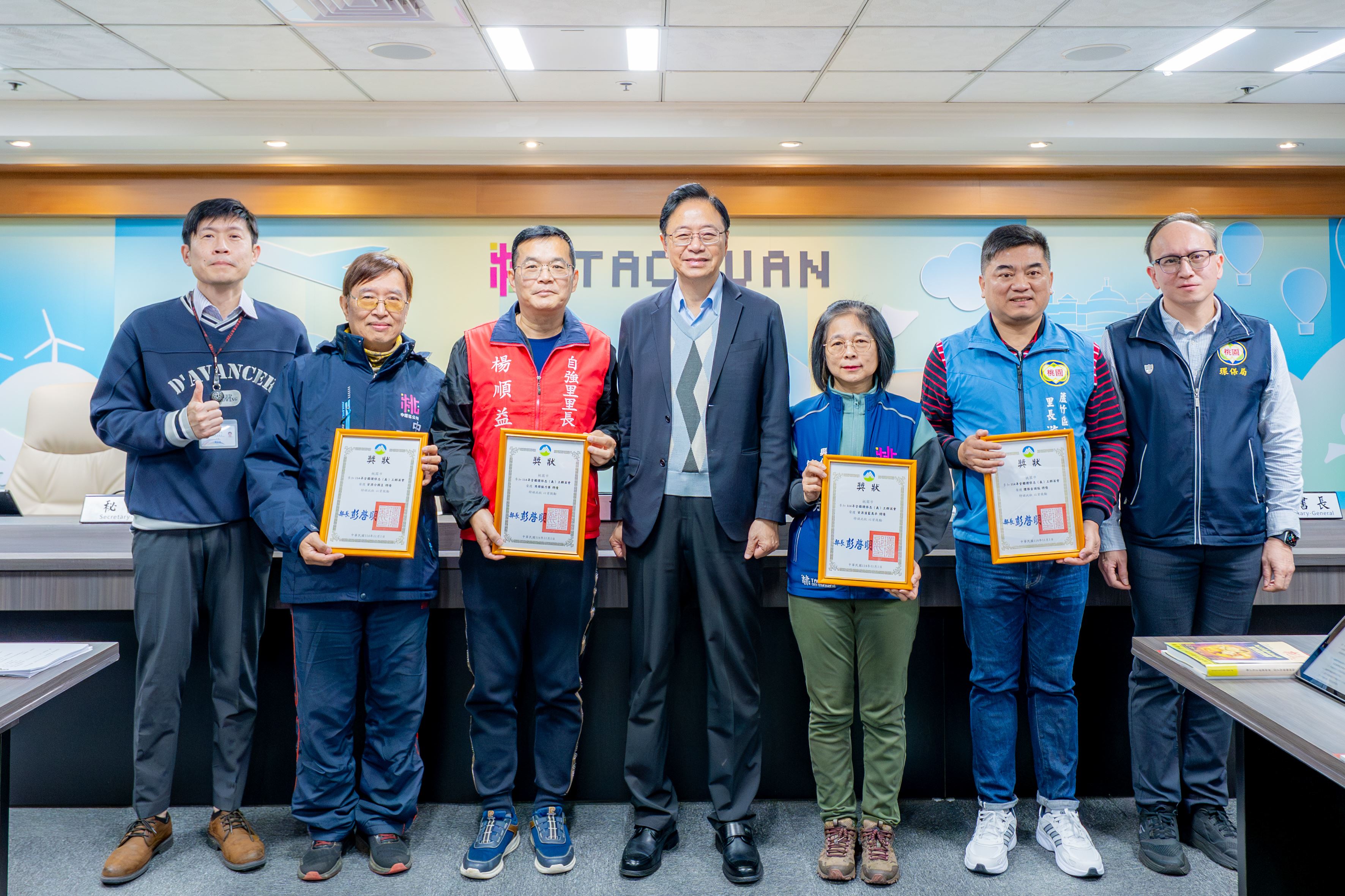 蘆竹區吉祥里環保志工小隊長游建忠表示，感謝市府、環保局及清潔中隊長期支持，讓志工在環境清潔與競賽準備上具備穩定後勤。
