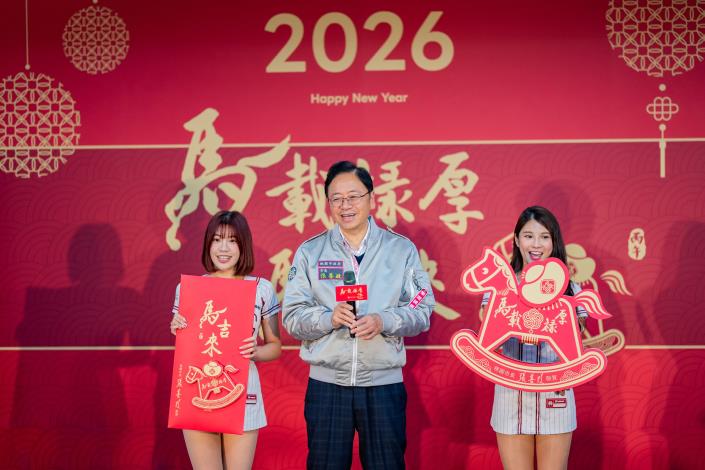 張市長介紹春聯設計理念