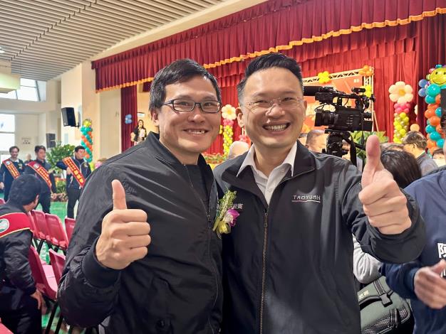 蘇副市長與日本第27屆「米．食味分析鑑定國際大賽」金賞獎得主陳士賢合影