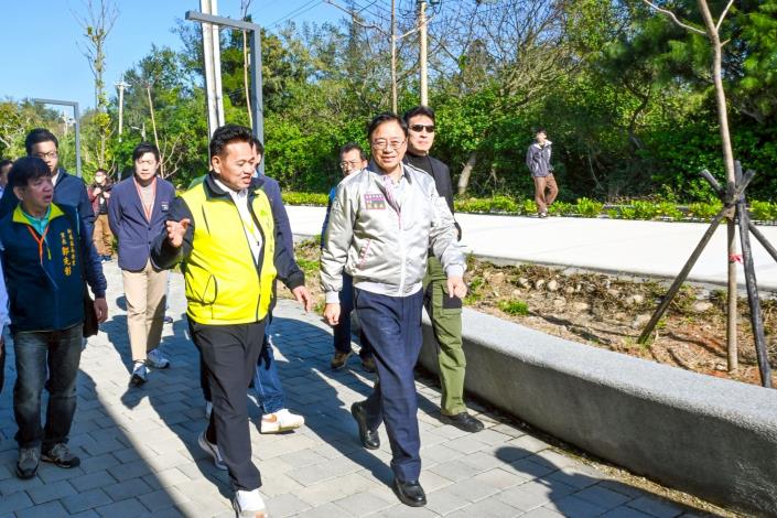 張市長視察永安漁港北岸建設成果完工