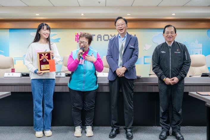 桃園市龍潭區三水社區照顧關懷據點理事長游芳玲致詞