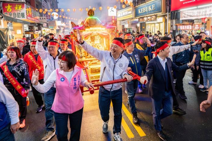 蘇副市長與民眾熱鬧互動