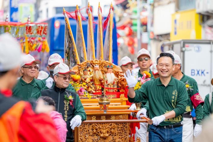 景福宮開漳聖王遶境踩街