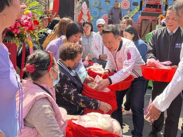 長年在桃園落地生根的馬祖鄉親，一邊打拚發展，一邊將家鄉文化與信仰帶入桃園傳承